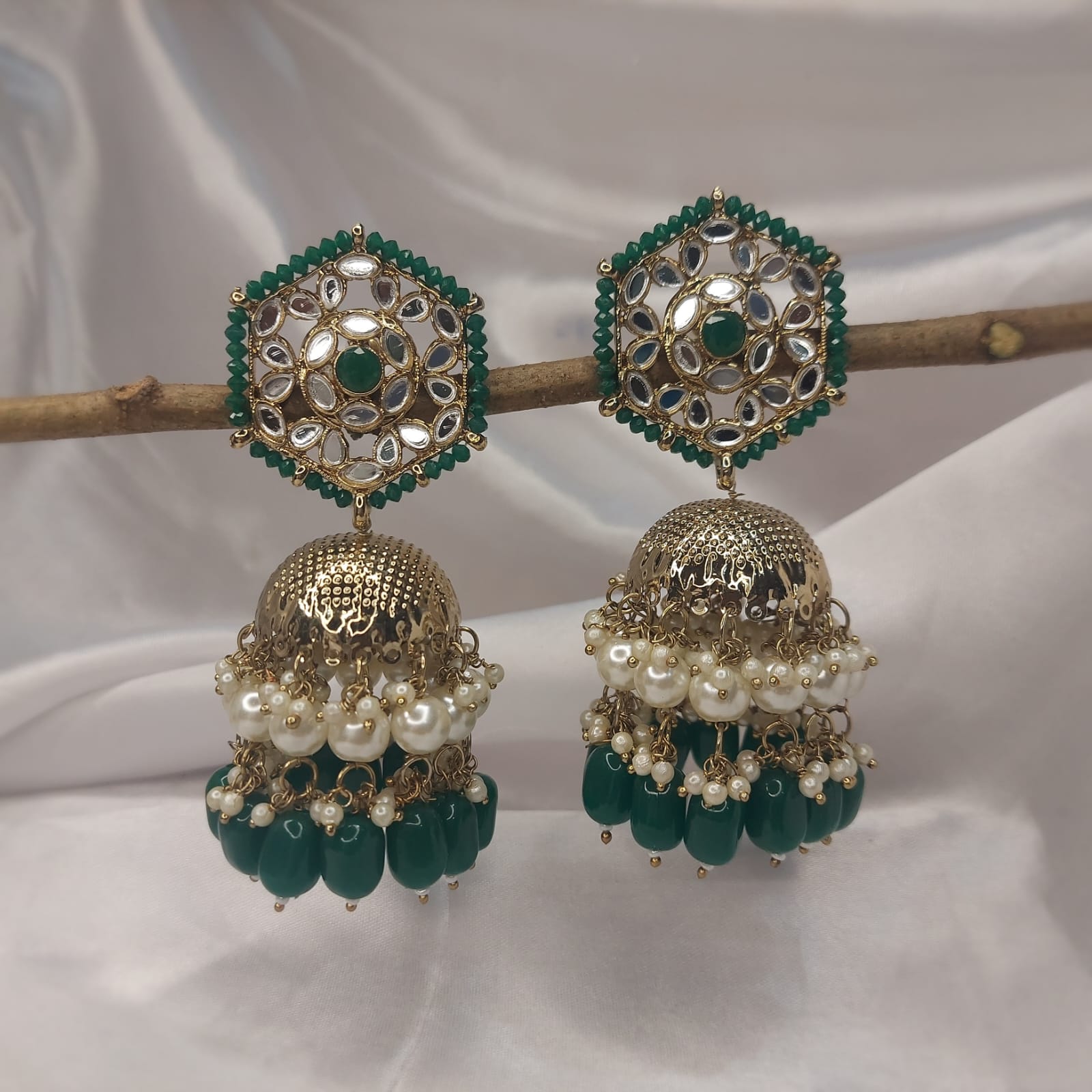 MirrorJhumkaBottleGreen