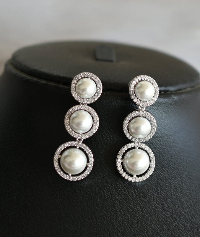 American Diamond Jewellery Set With Earrings.