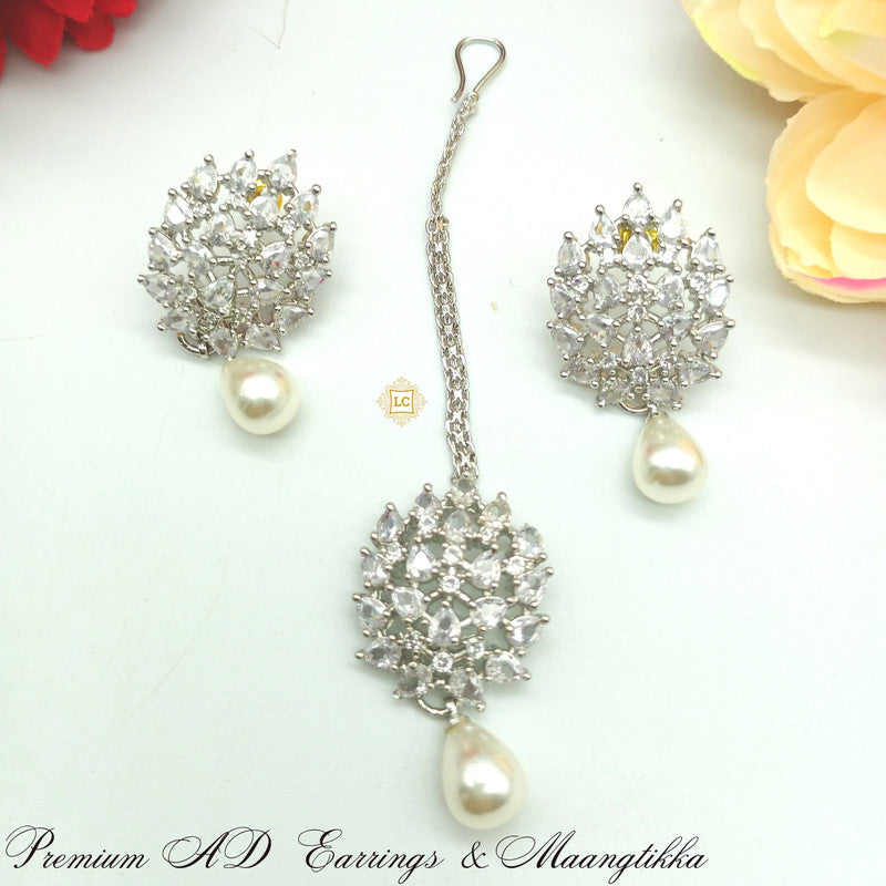 American Diamond Jewellery Set With Earrings.