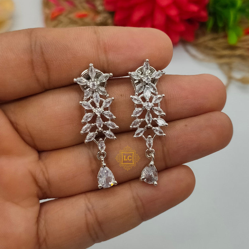 American Diamond Silver Jewellery Set With Earrings.