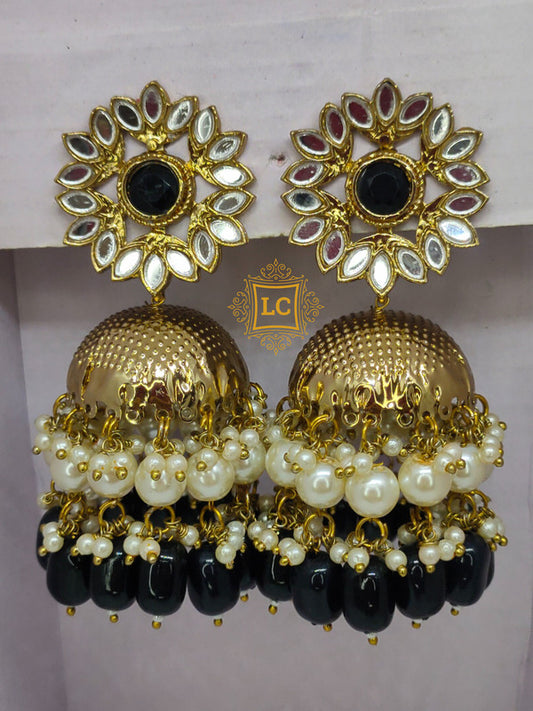 Sparkling Kundan Gold Plating Jhumka Earrings.